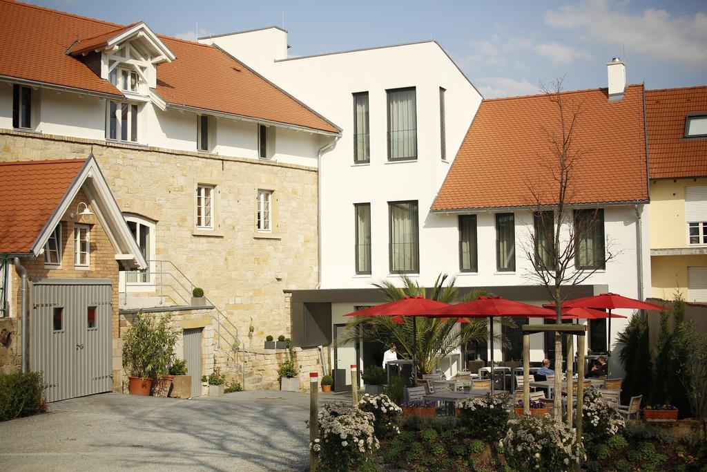 Hotel Weinhaus Henninger Kallstadt Exterior foto